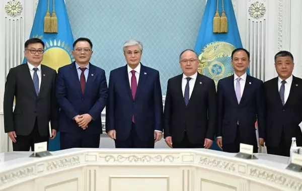 Kazakh President Stresses Importance of Enhancing Business Ties with China
