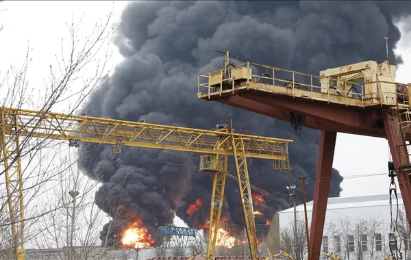 Drone Strike Triggers Blasts at Russian Oil Refinery