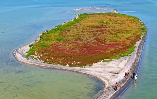 New Island Emerges in Kazakhstan’s Part of Caspian Sea as Water Levels Fall - VIDEO