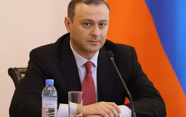 Armenia's Security Council Secretary Refuses to Comment on NSS Chief's Visit to Baku