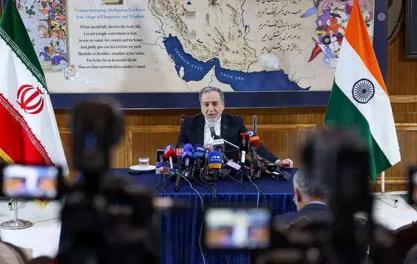 Iran Warns Foreign Forces Along Borders Following Trump’s Threat