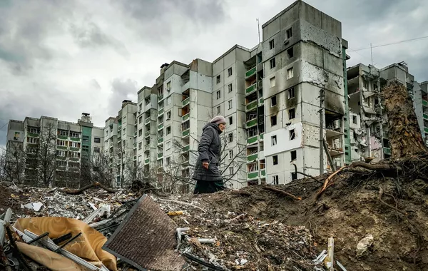 Russian Strikes Hit Critical Infrastructure in Ukraine's Chernihiv for Second Day