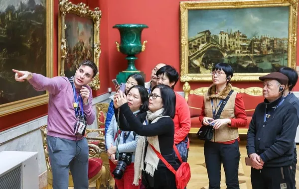 Russia Grants Visa-Free Travel to Chinese Tourists