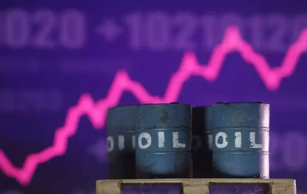 Oil Prices Climb as Iran Protests Subside