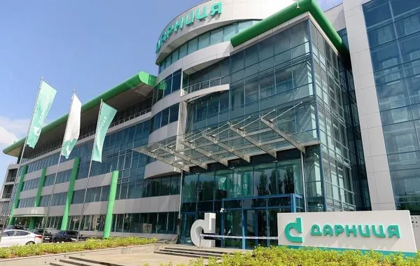 Russian Strike Damages Kyiv Pharmaceutical Plant During Attack