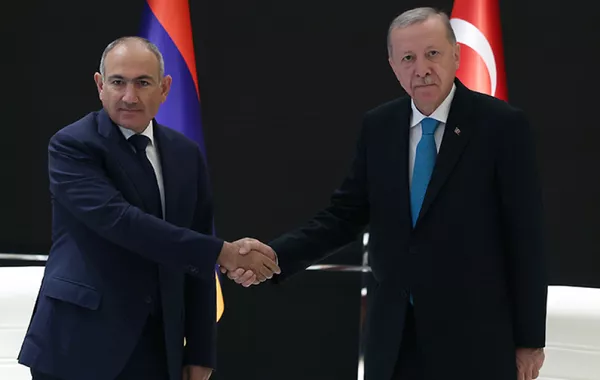 Turkish Leader Meets With Armenian PM At SCO Summit To Discuss Peace In South Caucasus