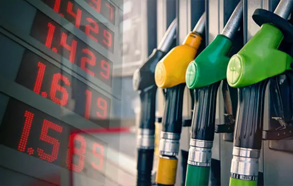 US Fuel Prices Jump as Iran War Hits Oil Routes