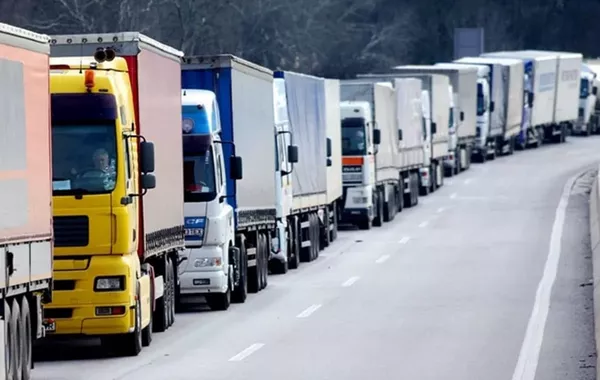 Azerbaijan Reopens Iran Border to Cargo Traffic