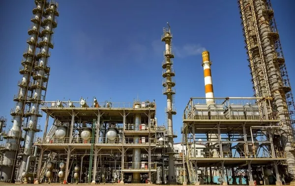Kyrgyzstan Eyes Oil Refinery and Pipeline Projects With China