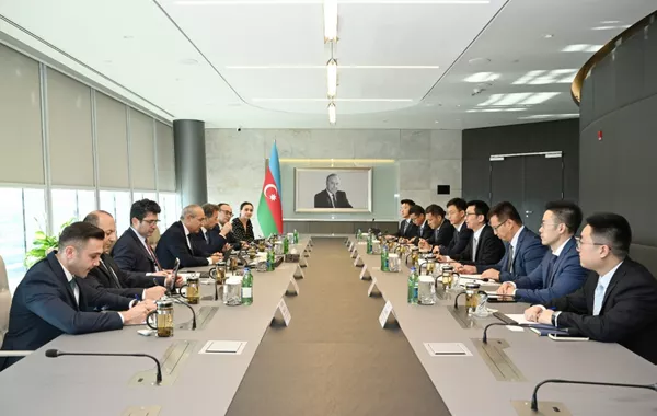 Azerbaijan and China Explore Cooperation in Renewable Energy and Water Management