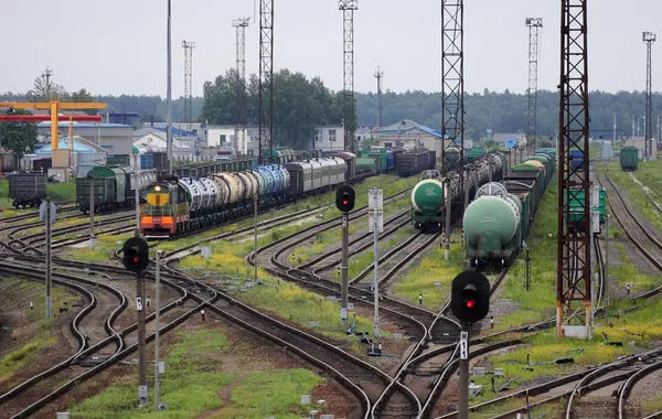 Kyrgyzstan Eyes Fuel Imports from Azerbaijan and Russia to Diversify Supplies