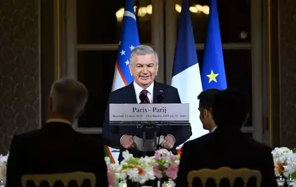 State Reception for President of Uzbekistan Held at Élysée Palace