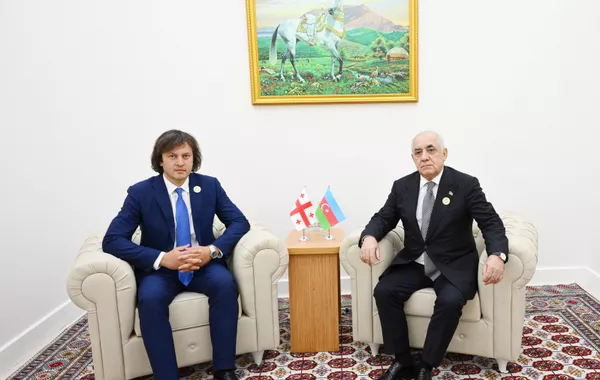 Azerbaijani PM Holds Talks with Georgian Counterpart in Turkmenistan