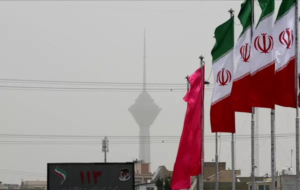 Iran Says No Deal If US Seeks Uranium Handover
