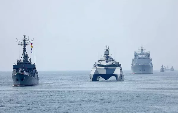 US Navy Deploys at Least 15 Ships in Region, Ready for Potential Blockade