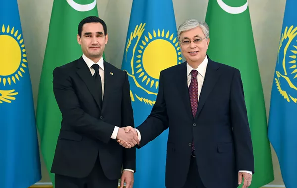 Kazakh President Congratulates Turkmen Counterpart on Independence Day