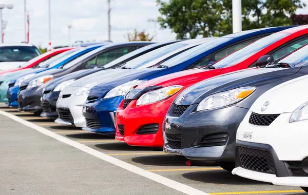 Kyrgyzstan’s Car Buyers See Color as Key to Faster Sales and Higher Value