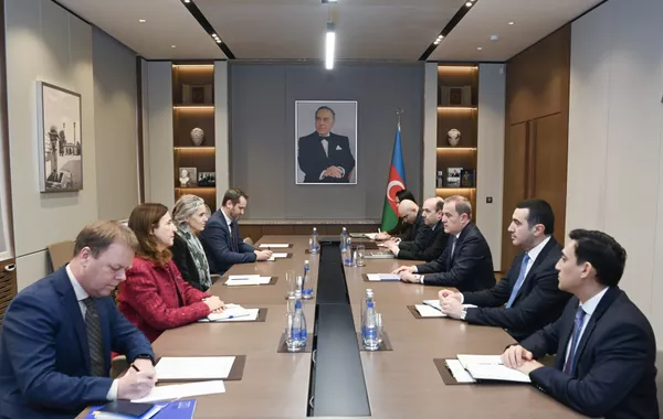 Azerbaijani FM Briefs EU Envoy on Baku-Yerevan Peace Process