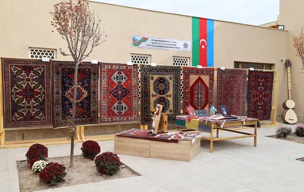 Azerbaijan Showcases Rich Carpet Heritage at Khiva’s “Shine of Carpets” Festival