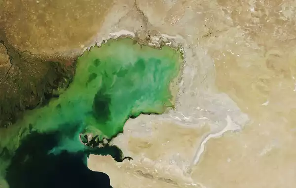 Experts: Declining Caspian Sea Levels Threaten Russia and China’s Key Projects