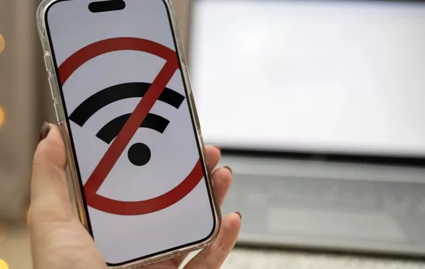 Russia's St. Petersburg Faces Second Day of Mobile Internet Outages