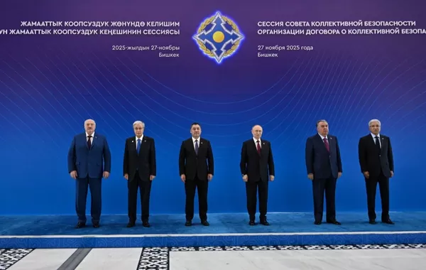 CSTO Summit Participants Reveal Joint Photo in Bishkek