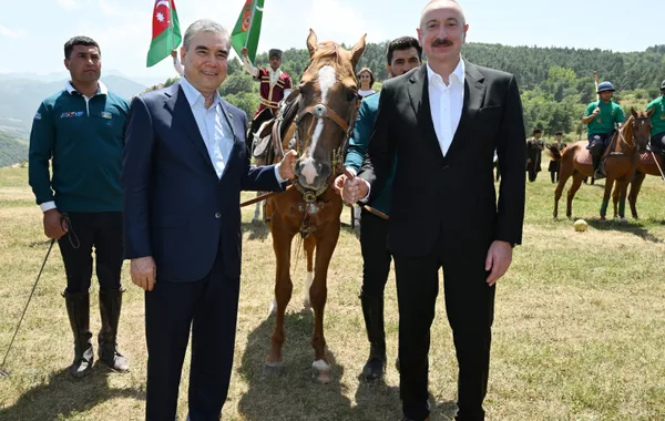 Azerbaijani Leader Gifts Karabakh Horse to Turkmen People’s Council Chairman in Shusha