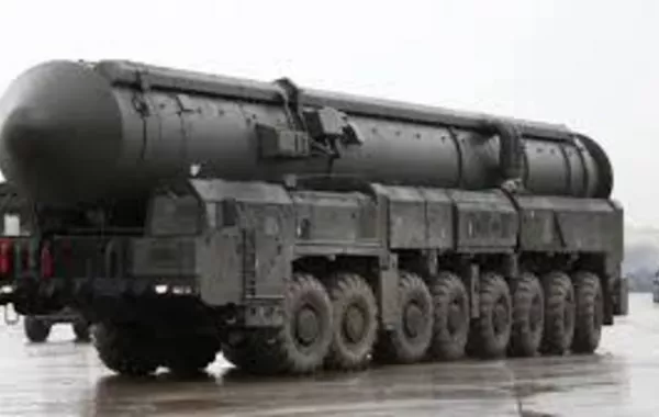 UK, France Consider Supplying Nuclear Weapons to Ukraine