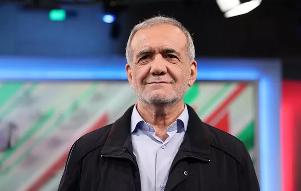 Iran's Pezeshkian Calls US Blockade “Intolerable”