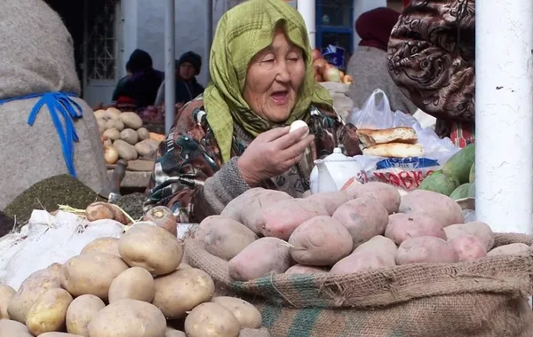 Tajikistan Boosts Salaries, Pensions, and Scholarships by up to 30%