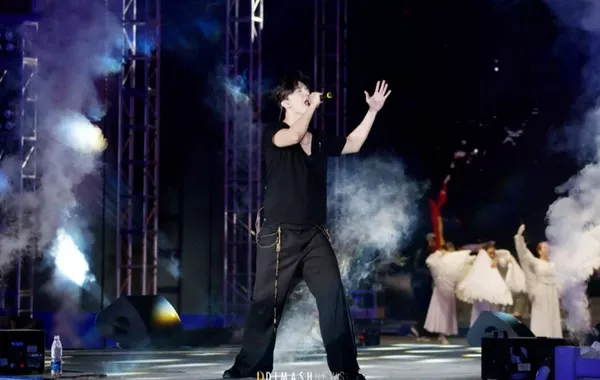 Kazakh Superstar Dimash Goes Live on Radio Disney Mexico