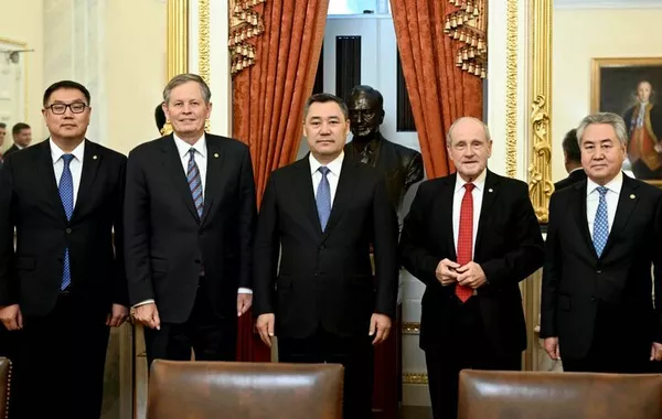 Kyrgyz President Meets with US Lawmakers to Boost Political and Economic Cooperation