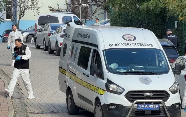 School Graduate Stabs Eight Girls at School in Türkiye's Istanbul