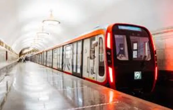 Smoke Incident Disrupts Moscow Metro Red Line Service - VIDEO