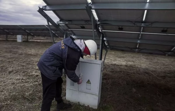 Russia Leaves Thousands Without Power in Ukraine's Zaporizhzhia