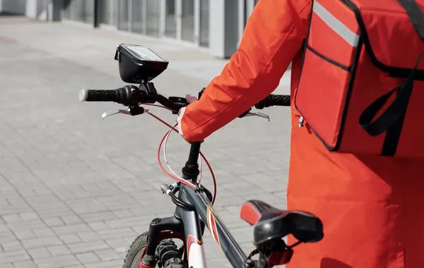 Fake Courier Scheme Nets $50,000 in Uzbekistan