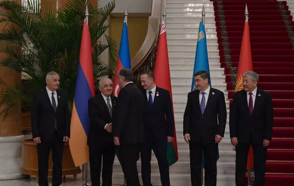 Azerbaijani PM Attends CIS Heads of Government Meeting with Tajik President