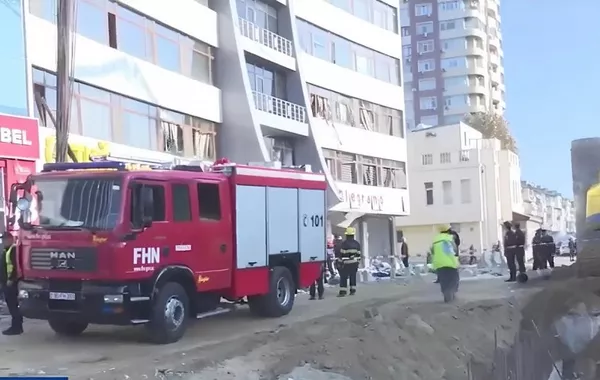Seven Injured After Explosion at Business Center in Baku - VIDEO