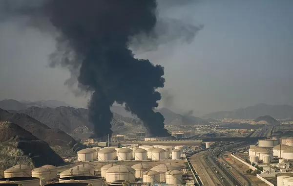 Iran Threatens Strikes on Energy Facilities of Saudi Arabia, UAE, Qatar