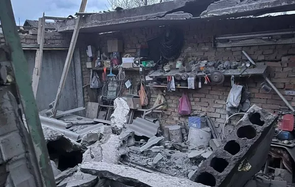 Russian Strike in Ukraine's Dnipropetrovsk Kills 2, Injures 5 Amid Widespread Damage