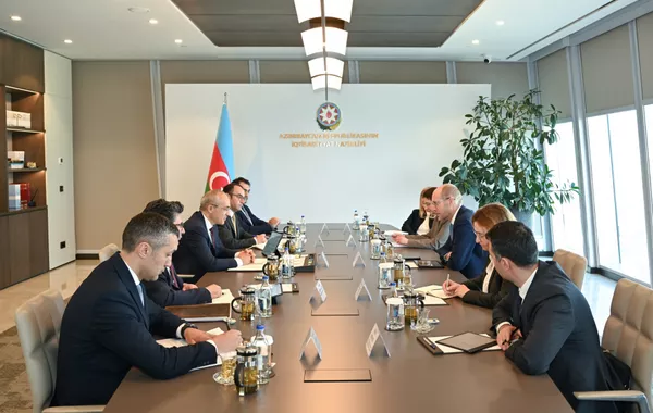 Azerbaijan and EBRD Explore Partnership Opportunities