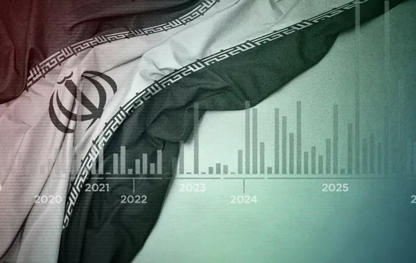 US Threatens Iran With Broad Economic Isolation as Hormuz Tensions Escalate