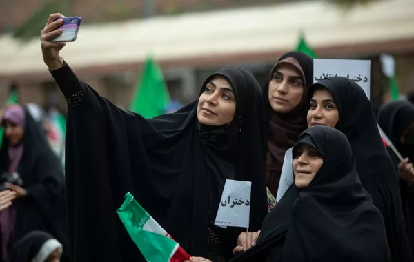 Post-War Iran: New Sanctions, Currency Crash, and Political Uncertainty