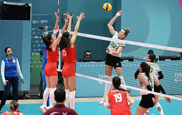 Azerbaijani Women’s Volleyball Team Shines with Silver at Islamic Solidarity Games