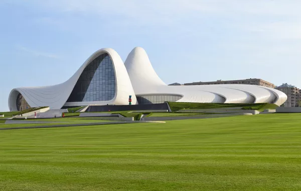 Azerbaijan’s Heydar Aliyev Center Welcomes High-Level Guest from Turkmenistan