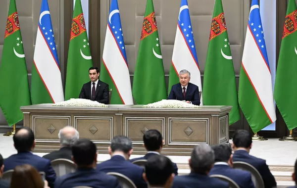 Uzbekistan, Turkmenistan Set Goal to Double Trade to $2 Billion