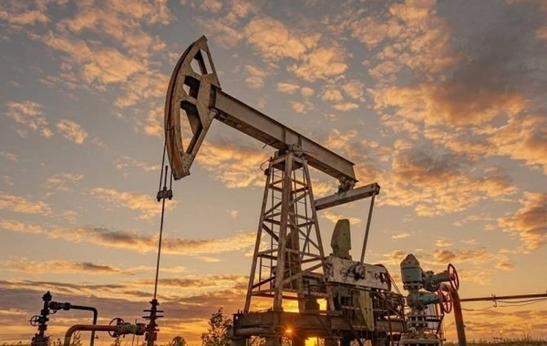 Azerbaijani Oil Price Rises Above $64