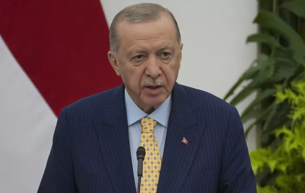 Erdoğan: Türkiye Closely Watching Azerbaijan-Armenia Peace Talks