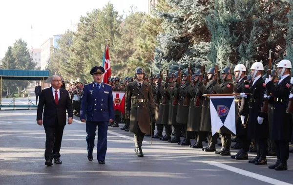 Kazakh Defense Minister Visits Türkiye for Official Talks