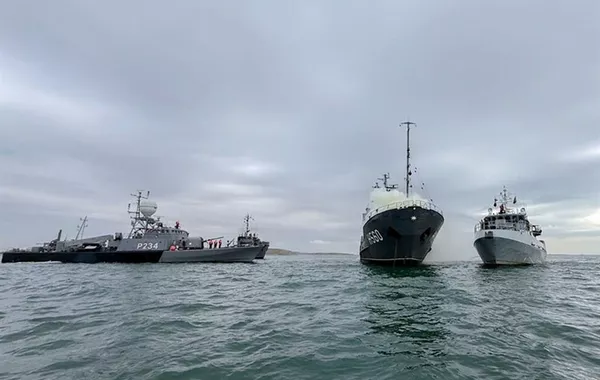 Iran, Azerbaijan Hold Joint Naval Drill in Caspian Sea